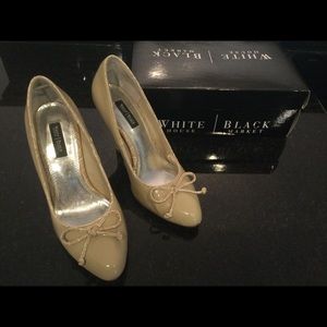 ❤️‍🔥Sexy WHBM NUDE Patent Beige bow heels❤️‍🔥